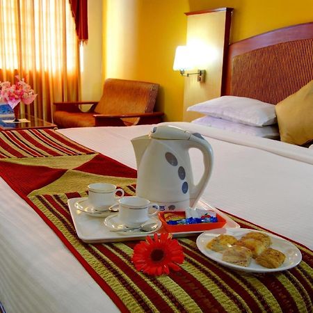 Ponmariresidency Hotel Ooty Bagian luar foto