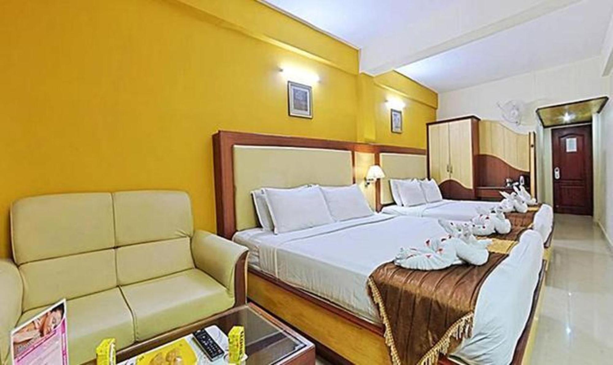 Ponmariresidency Hotel Ooty Bagian luar foto