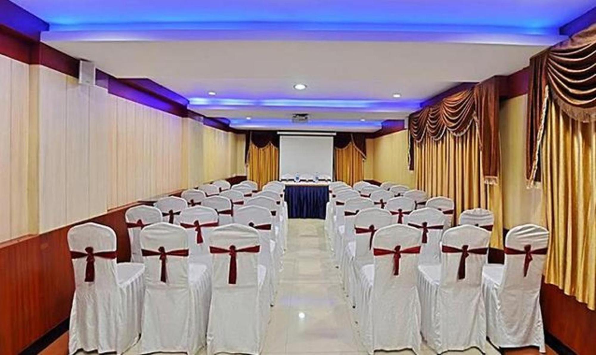 Ponmariresidency Hotel Ooty Bagian luar foto