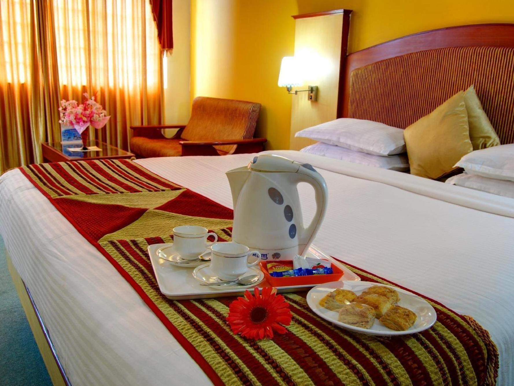 Ponmariresidency Hotel Ooty Bagian luar foto